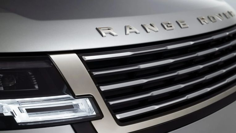Range Rover SV Ultra ra mắt, khoang cabin như phòng thư giãn di động Range Rover SV Ultra ra mắt, khoang cabin như phòng thư giãn di động