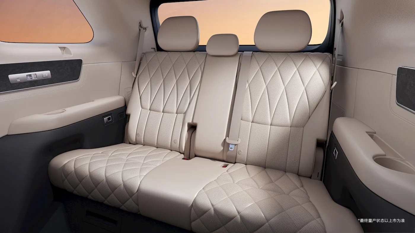 SUV cỡ lớn BYD Great Tang ra mắt công chúng ở Auto China 2026, nhận 30.000 đơn đặt hàng trong 24 giờ Hàng ghế thứ ba của BYD Great Tang