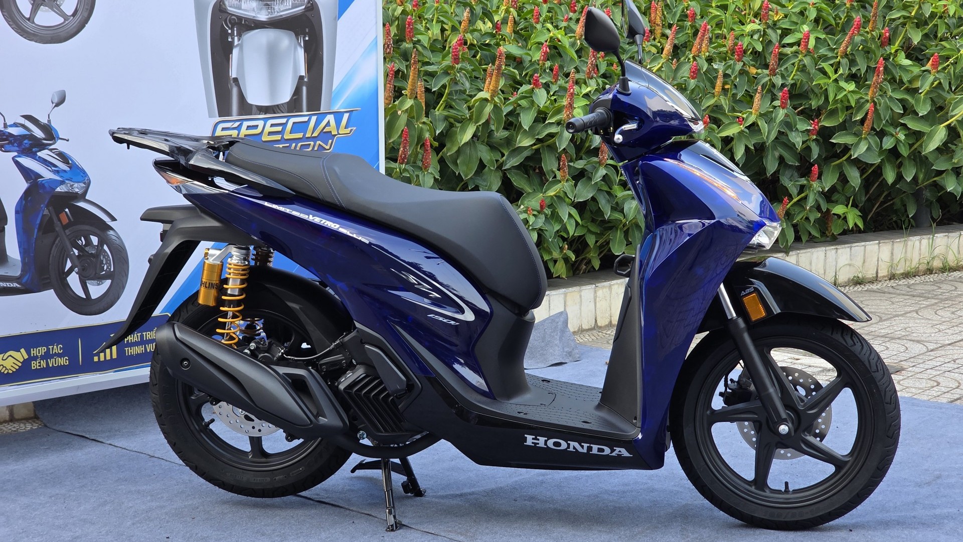 Honda SH Vetro 2026 về Việt Nam, giá từ 235 triệu đồng