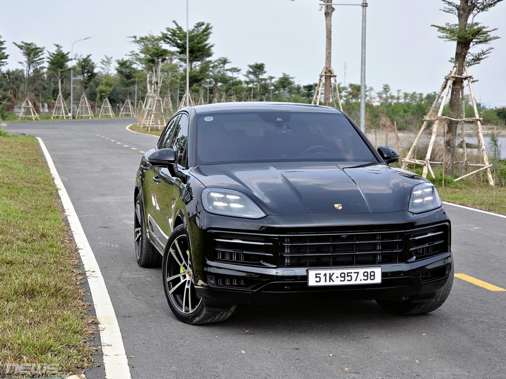 Porsche Cayenne E-Hybrid có gì khi giá xe chạm mốc gần 7 tỷ đồng?
