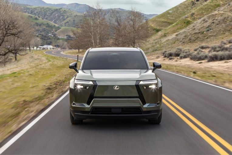 Lexus TZ ra mắt, SUV điện ba hàng ghế mở hướng đi mới cho xe sang Nhật Lexus TZ ra mắt, SUV điện ba hàng ghế mở hướng đi mới cho xe sang Nhật