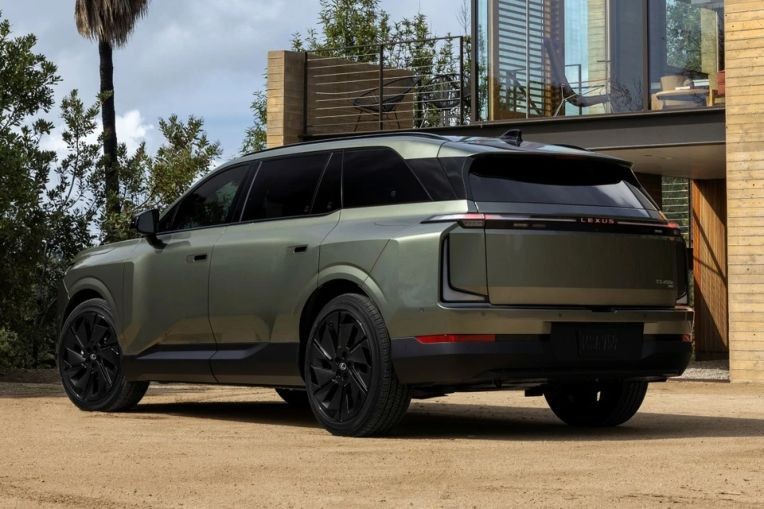 Lexus TZ ra mắt, SUV điện ba hàng ghế mở hướng đi mới cho xe sang Nhật Lexus TZ ra mắt, SUV điện ba hàng ghế mở hướng đi mới cho xe sang Nhật