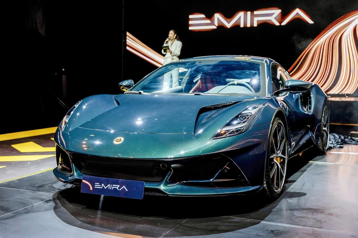 Lotus ra mắt 4 xe thể thao, giá cao nhất gần 13 tỷ Lotus ra mắt 4 xe thể thao, giá cao nhất gần 13 tỷ