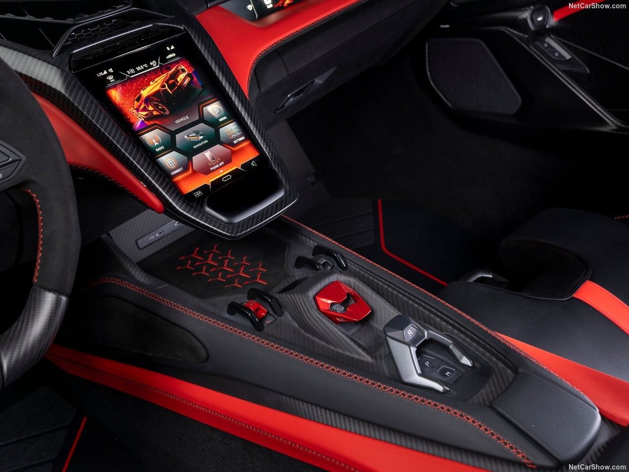 Lamborghini Fenomeno Roadster: Siêu xe mui trần phiên bản giới hạn trình làng Lamborghini Fenomeno Roadster: Siêu xe mui trần phiên bản giới hạn trình làng