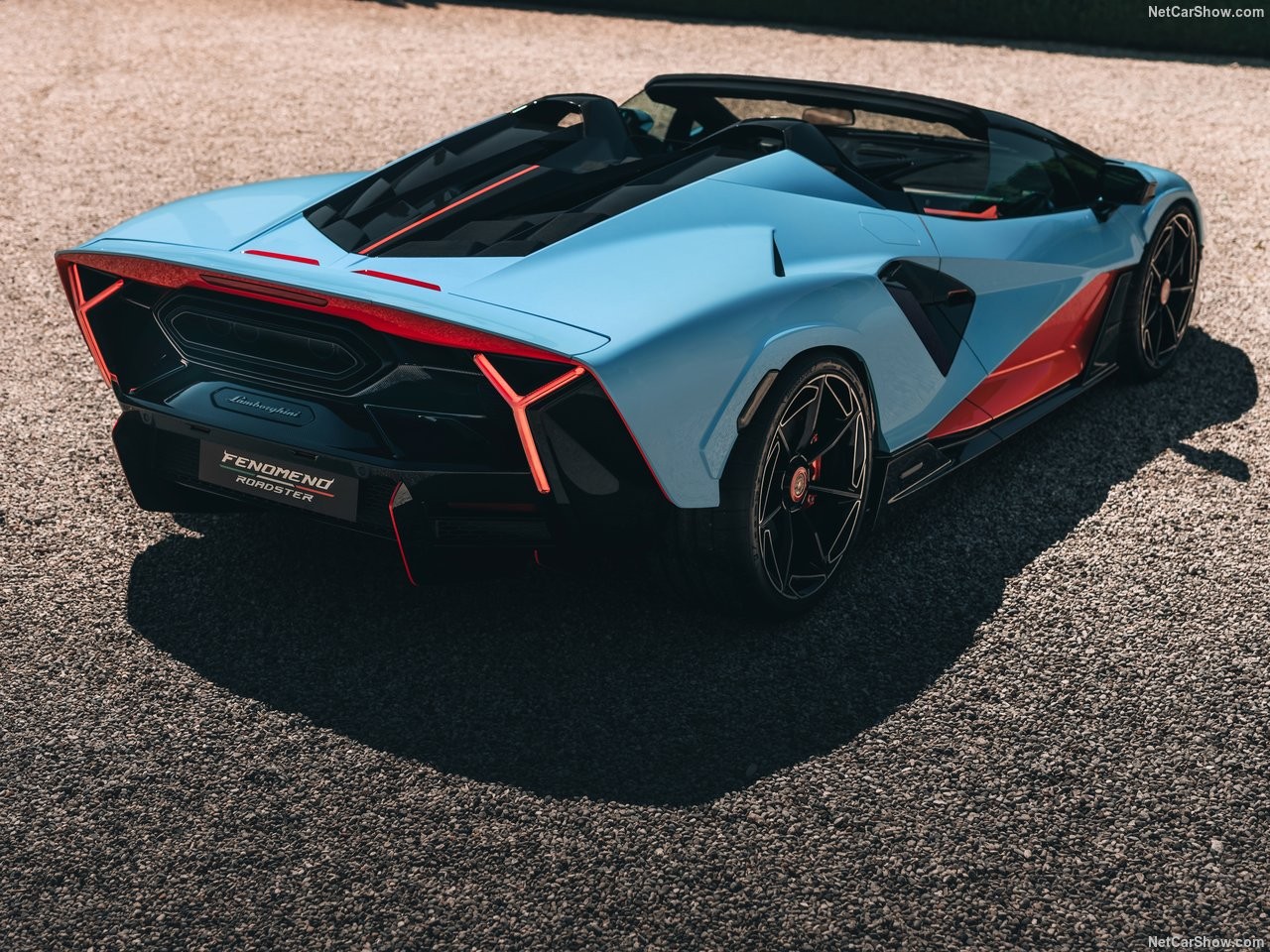 Lamborghini Fenomeno Roadster: Siêu xe mui trần phiên bản giới hạn trình làng Lamborghini Fenomeno Roadster: Siêu xe mui trần phiên bản giới hạn trình làng