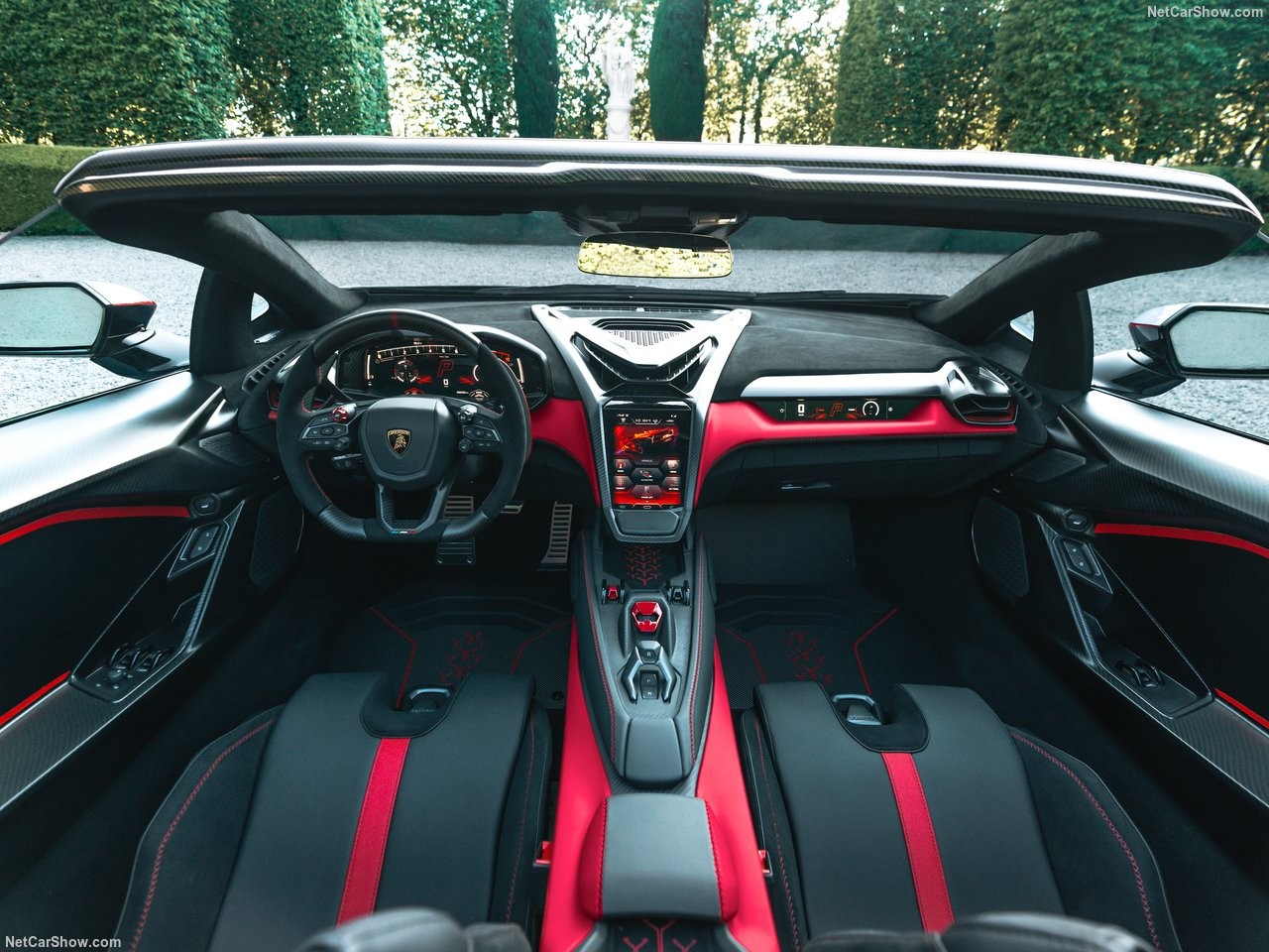 Lamborghini Fenomeno Roadster: Siêu xe mui trần phiên bản giới hạn trình làng Lamborghini Fenomeno Roadster: Siêu xe mui trần phiên bản giới hạn trình làng
