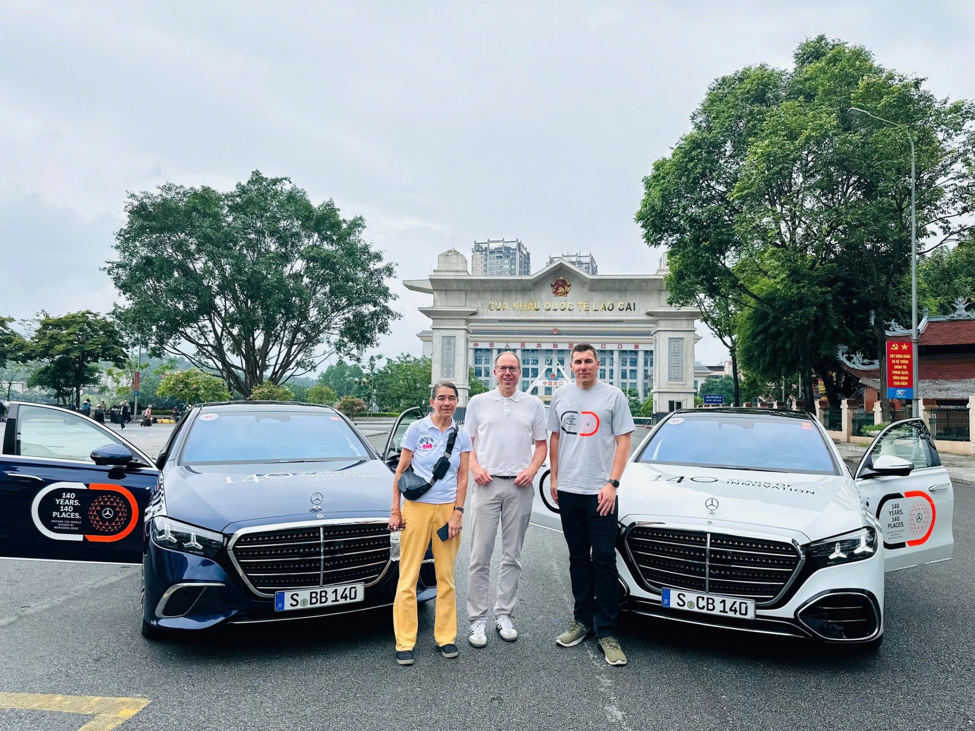 Đoàn xe hành trình toàn cầu kỷ niệm 140 năm Mercedes-Benz đến Việt Nam Đoàn xe hành trình toàn cầu kỷ niệm 140 năm Mercedes-Benz đến Việt Nam
