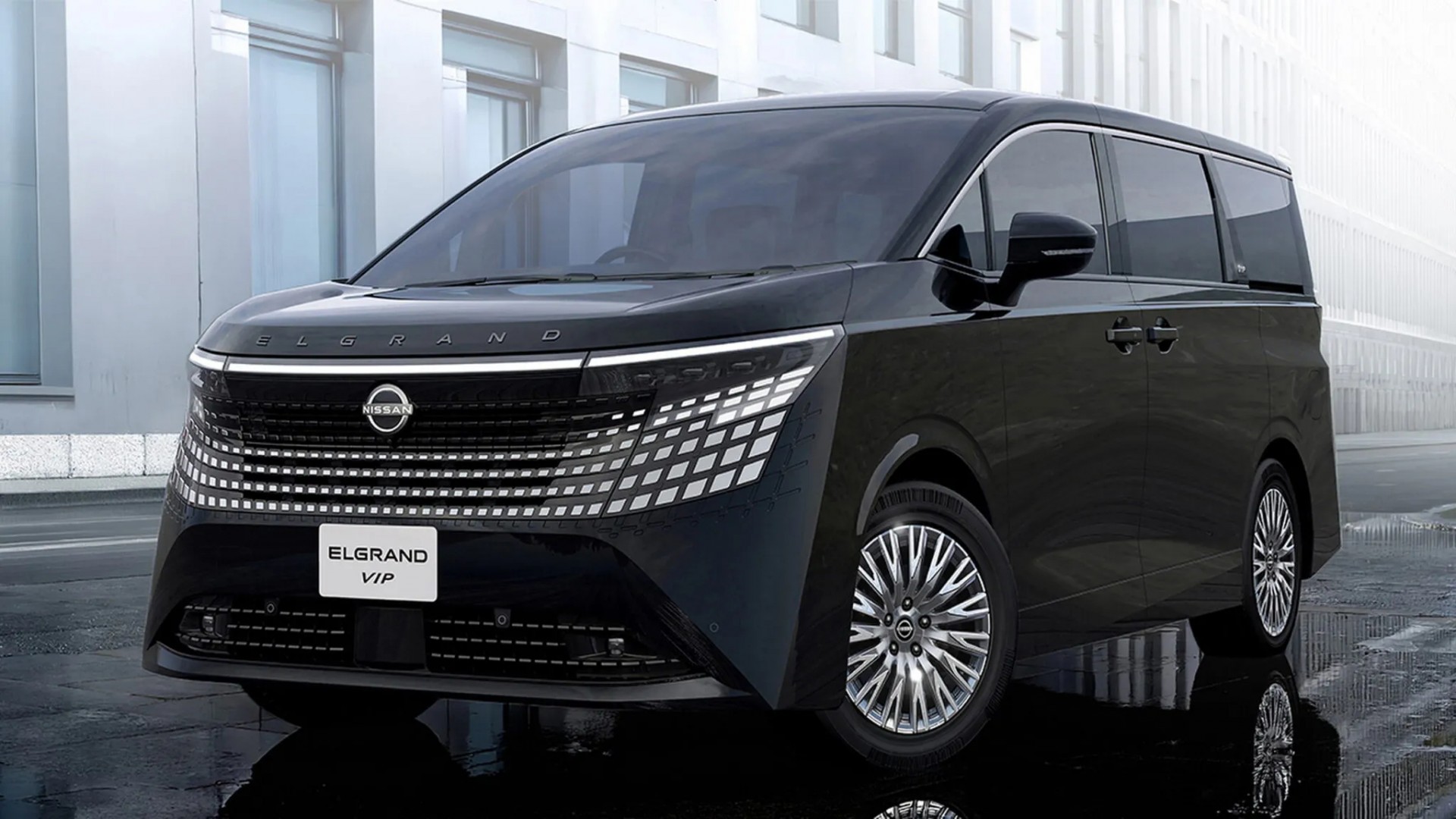 Nissan Elgrand Autech trình diện, sẵn sàng đấu Toyota Alphard ở phân khúc MPV cao cấp Nissan Elgrand Autech trình diện, sẵn sàng đấu Toyota Alphard ở phân khúc MPV cao cấp
