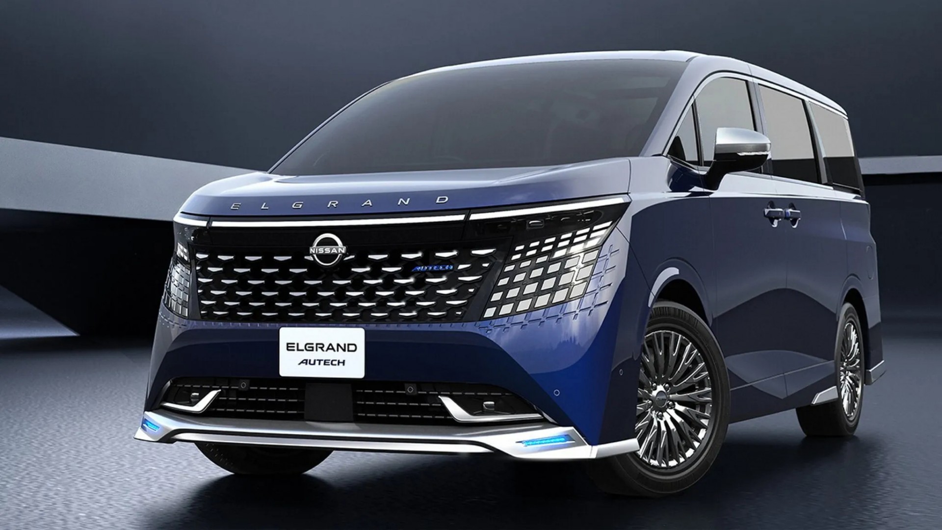 Nissan Elgrand Autech trình diện, sẵn sàng đấu Toyota Alphard ở phân khúc MPV cao cấp