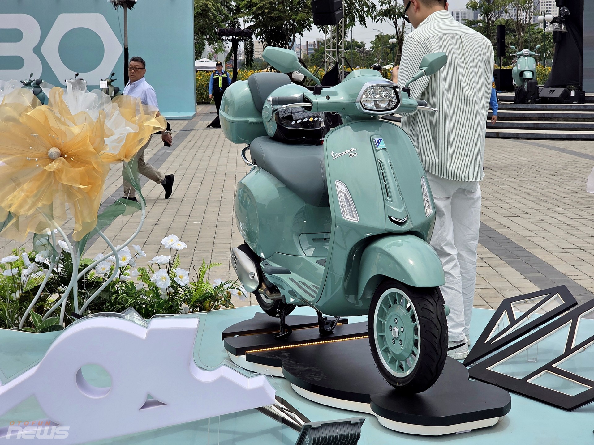 Bộ sưu tập Vespa 80 năm ra mắt, thêm bản Sprint 180 mới Bộ sưu tập Vespa 80 năm ra mắt, thêm bản Sprint 180 mới