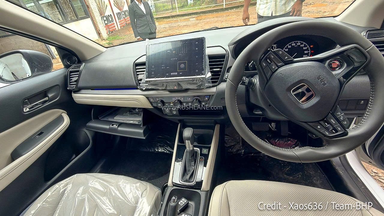 Honda City 2026 facelift lộ nội thất không che, màn hình lớn, phanh tay cơ Honda City 2026 facelift lộ nội thất không che, màn hình lớn, phanh tay cơ