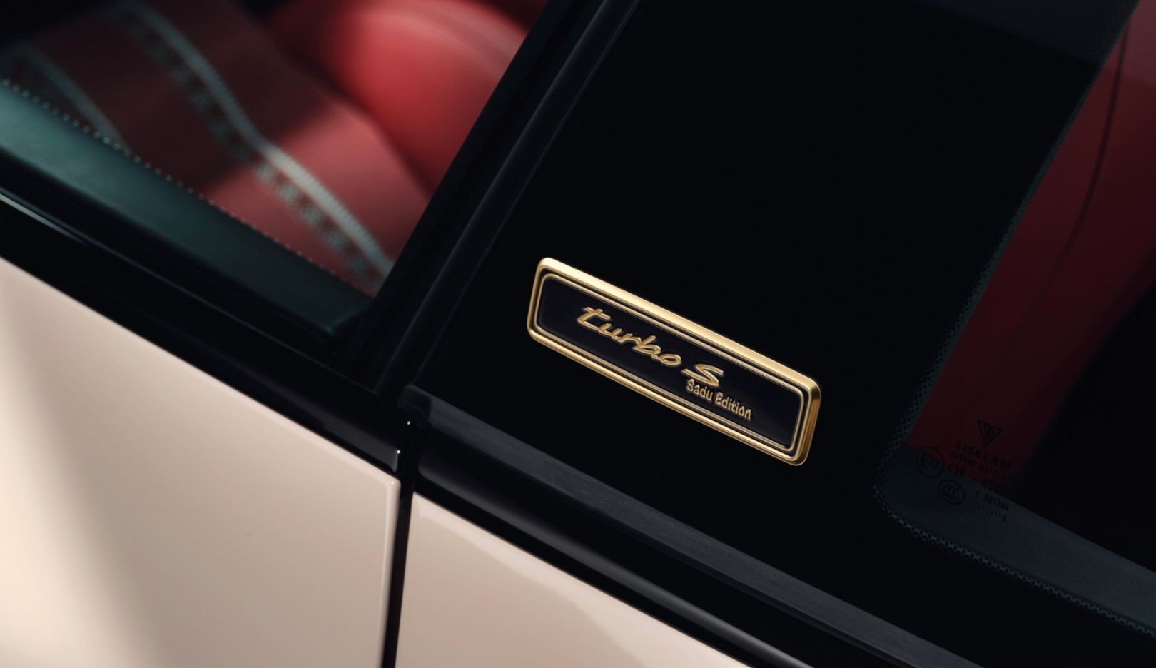 Porsche 911 Turbo S Sadu Edition trình làng, giới hạn 20 chiếc độc quyền tại Kuwait Porsche 911 Turbo S Sadu Edition trình làng, giới hạn 20 chiếc độc quyền tại Kuwait