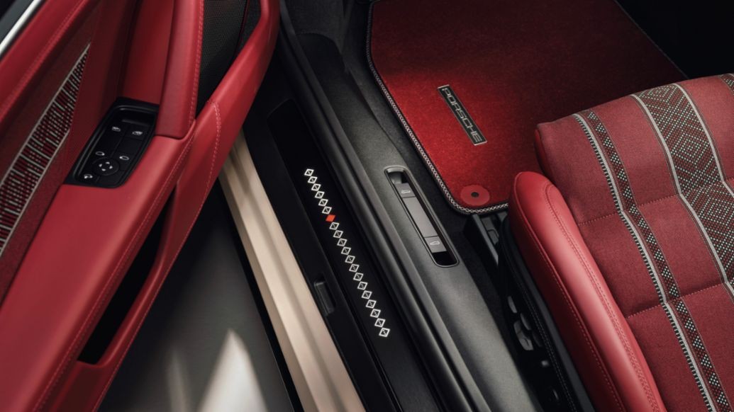 Porsche 911 Turbo S Sadu Edition trình làng, giới hạn 20 chiếc độc quyền tại Kuwait Porsche 911 Turbo S Sadu Edition trình làng, giới hạn 20 chiếc độc quyền tại Kuwait
