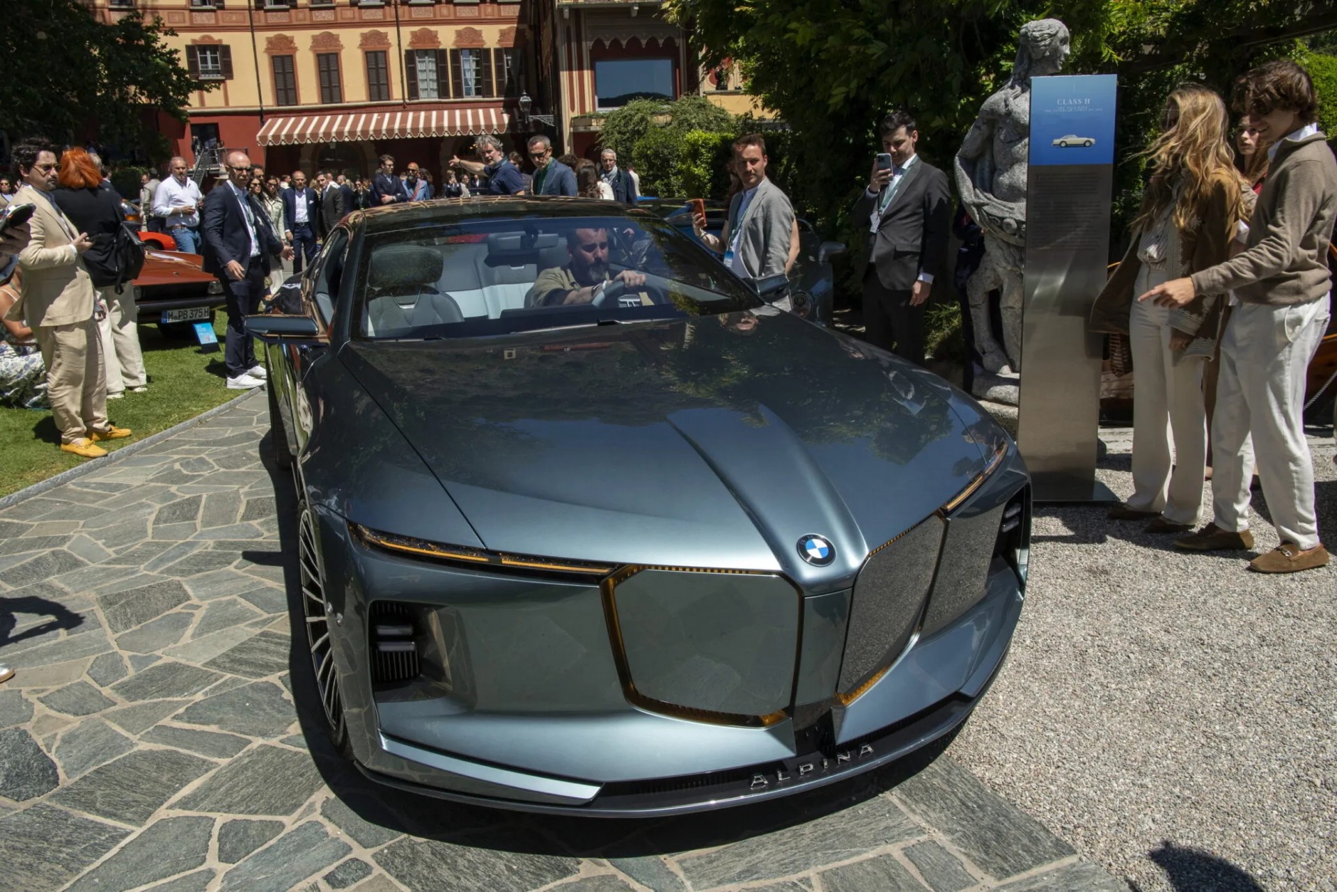Xe siêu sang Vision BMW Alpina ra mắt, hé lộ tương lai thương hiệu Alpina dưới thời BMW Xe siêu sang Vision BMW Alpina ra mắt, hé lộ tương lai thương hiệu Alpina dưới thời BMW