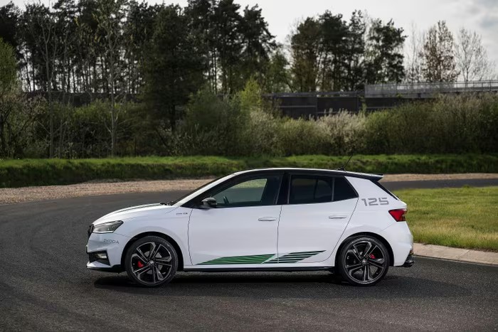 Skoda Fabia ra mắt bản đặc biệt, giới hạn 125 chiếc cho người mê rally Skoda Fabia ra mắt bản đặc biệt, giới hạn 125 chiếc cho người mê rally