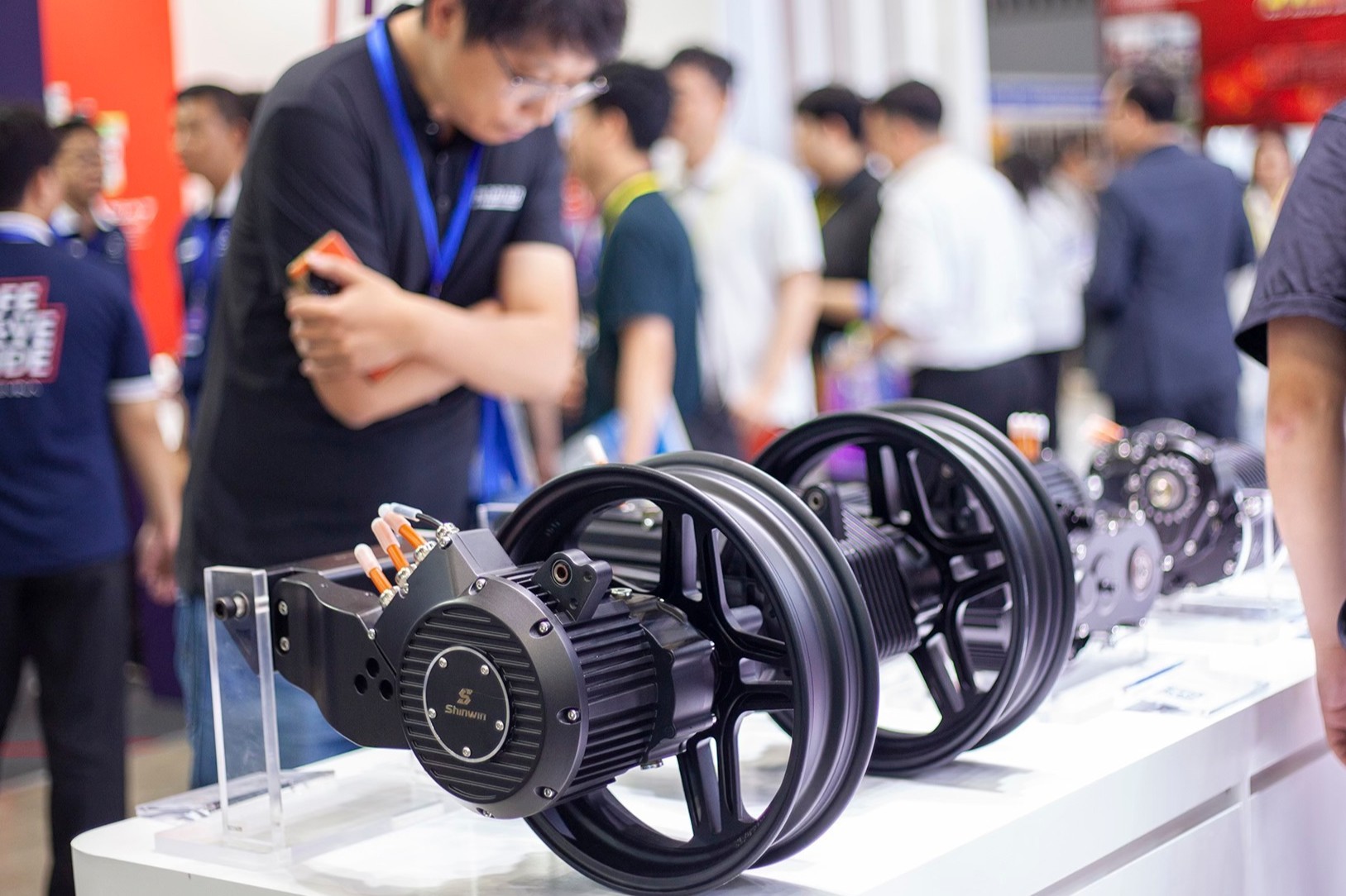 Điểm đáng chú ý của Autotech & Accessories 2026 là sự xuất hiện của nhiều nhóm sản phẩm gắn với xu hướng điện hóa và công nghiệp hỗ trợ.