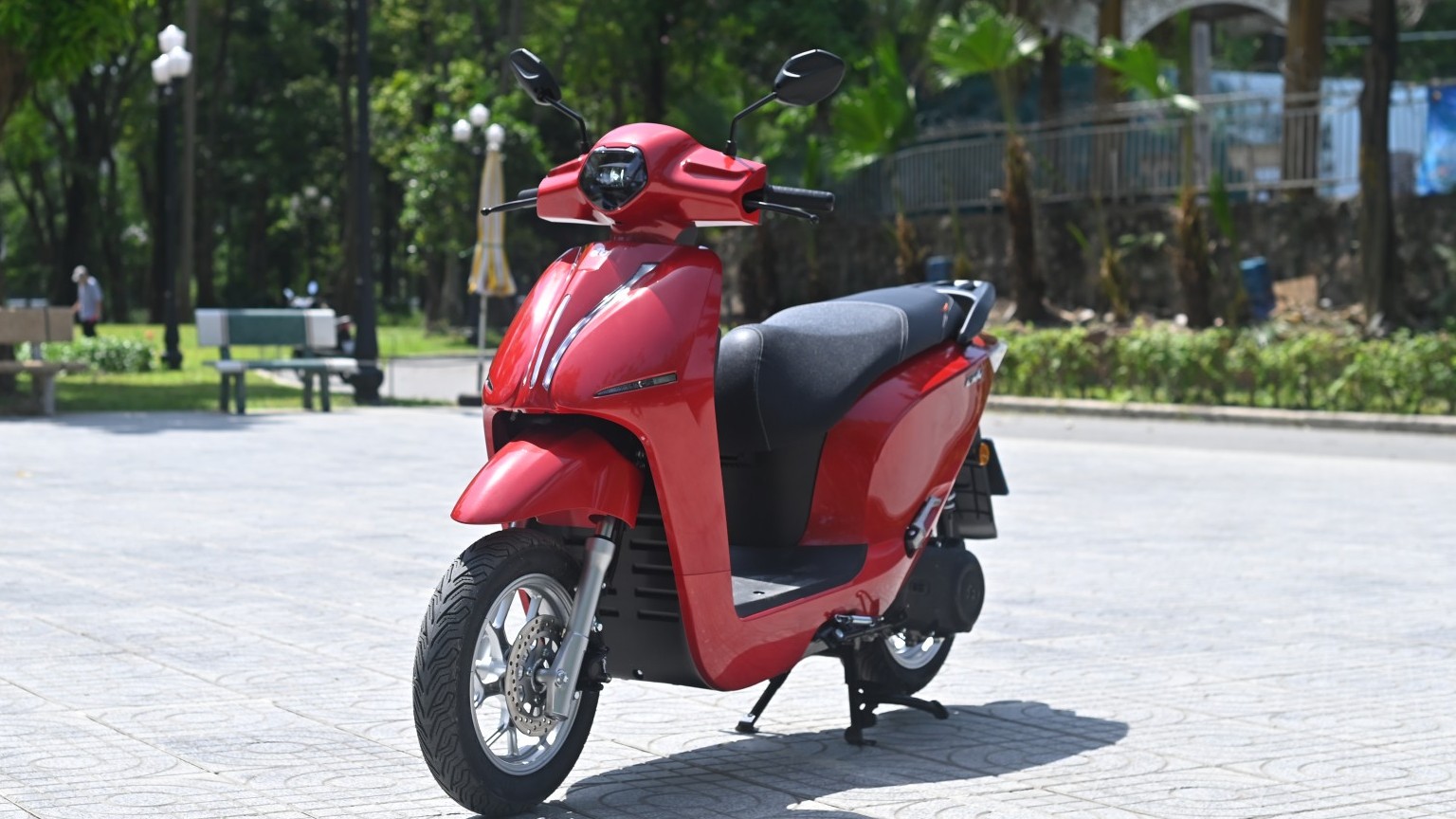 Xe máy điện Dat Bike Era ra mắt với giá từ 29,9 triệu đồng