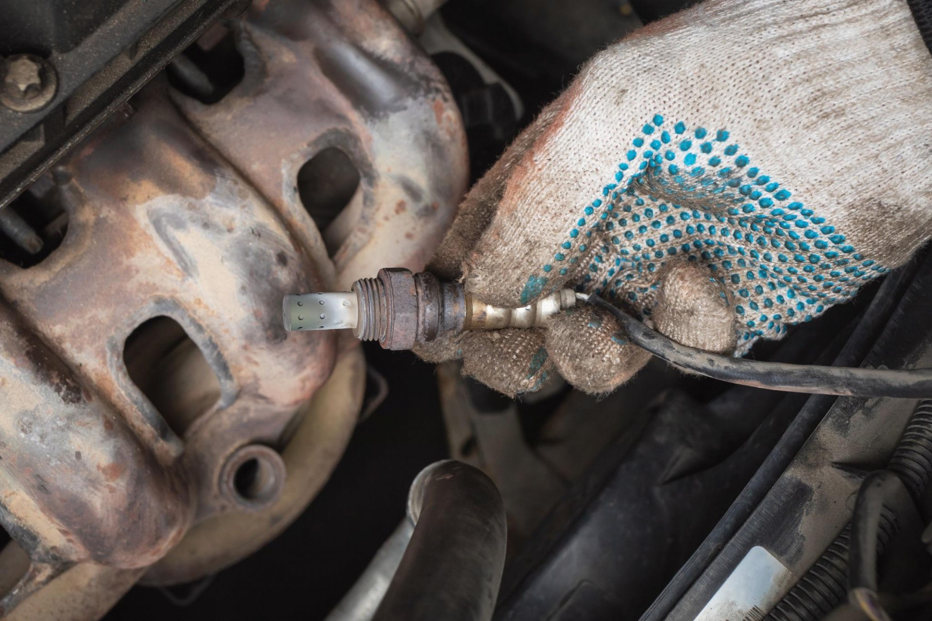 Vì sao có ô tô đổ xăng E10 thì hiện đèn “Check Engine”? Vì sao có ô tô đổ xăng E10 thì hiện đèn “Check Engine”