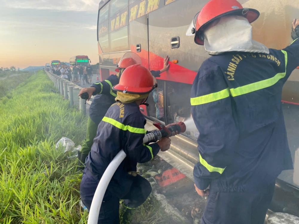 Tổng hợp tin tức tai nạn giao thông mới nhất ngày hôm nay 25/5/2026 Tổng hợp tin tức tai nạn giao thông mới nhất ngày hôm nay 25/5/2026