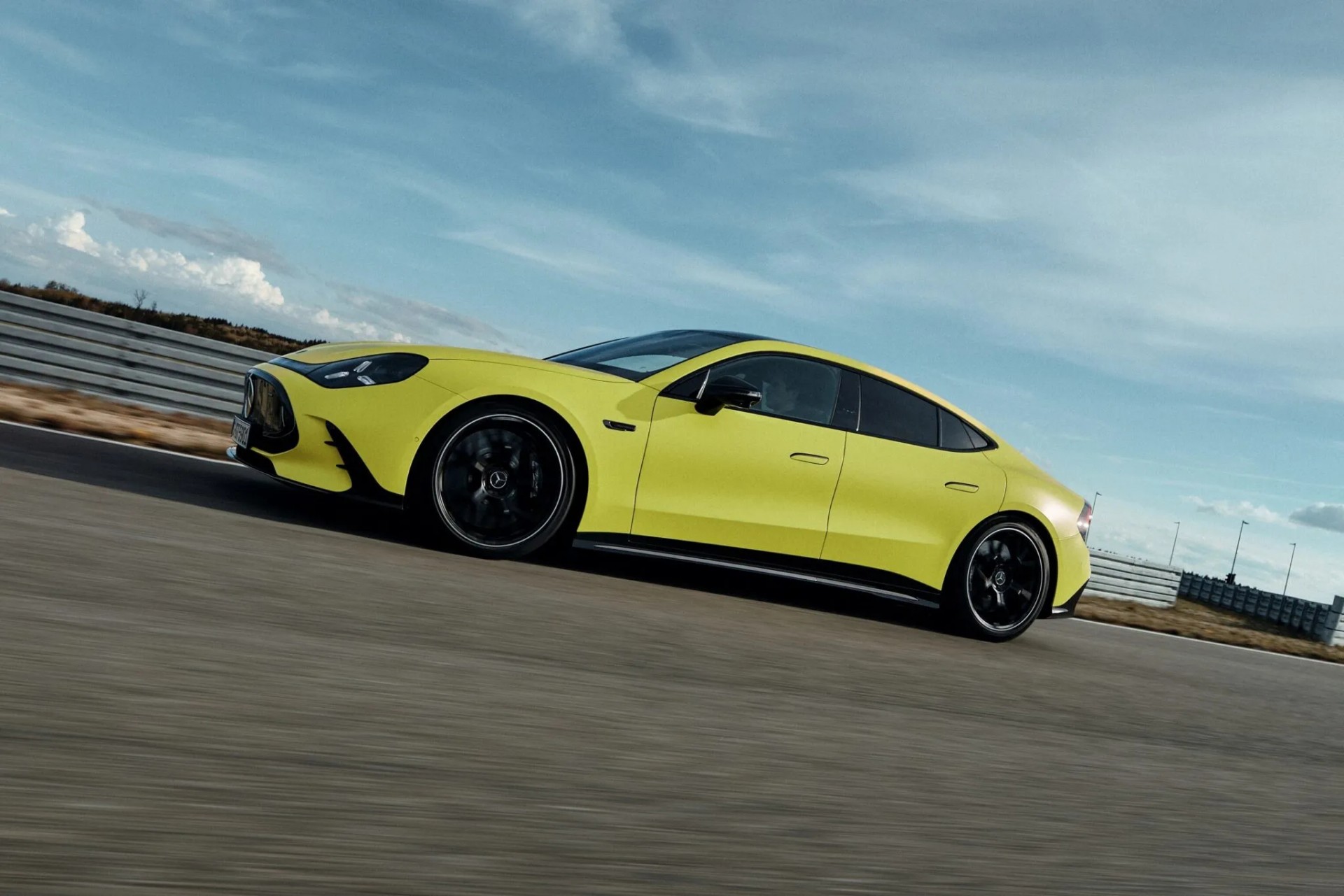 Mercedes-AMG GT 2027 trang bị hệ thống mô-tơ axial-flux mạnh mẽ