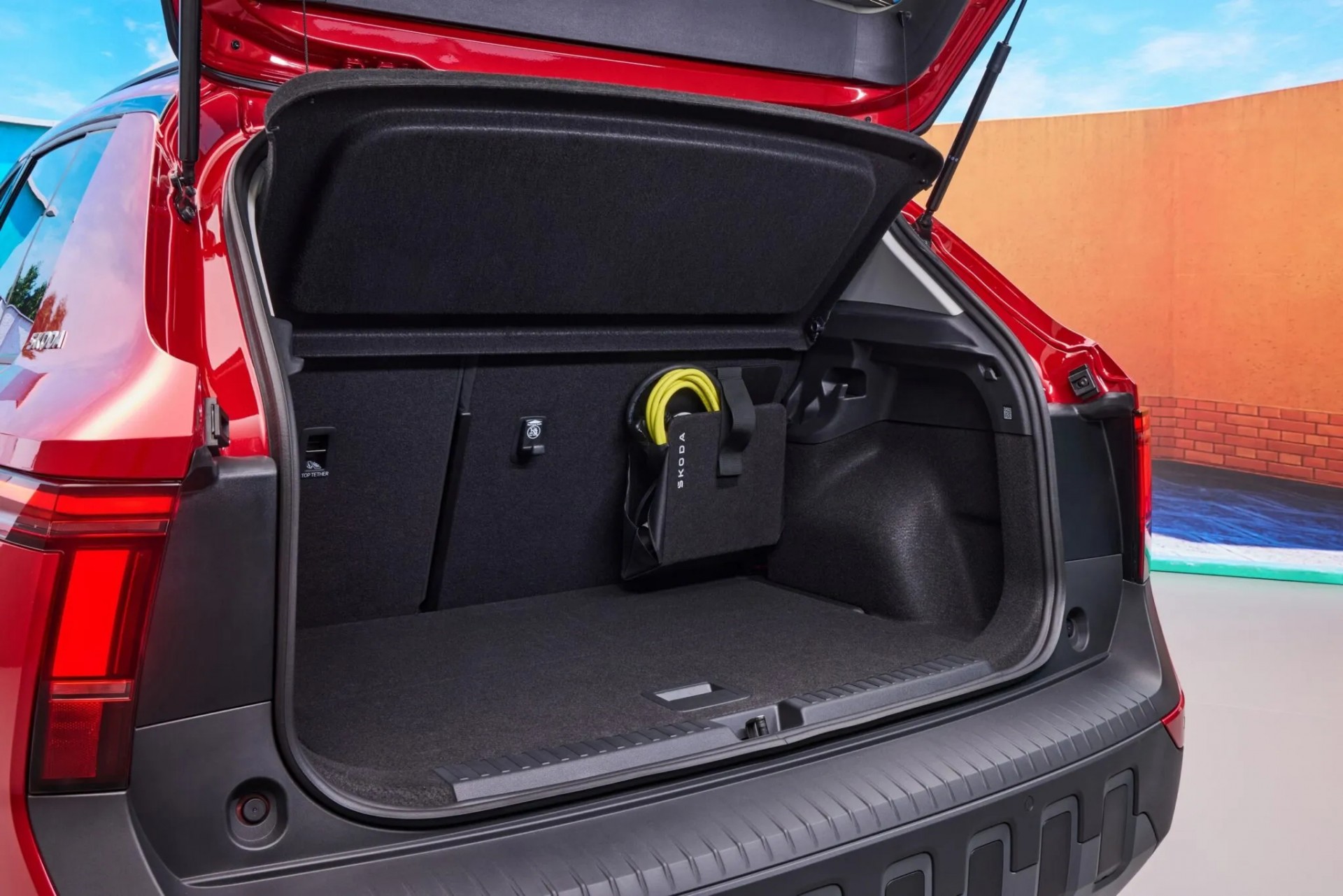SUV điện nhỏ con mà thực dụng Skoda Epiq 2026 bắt đầu cho đặt hàng Khoang cốp của Skoda Epiq 2026