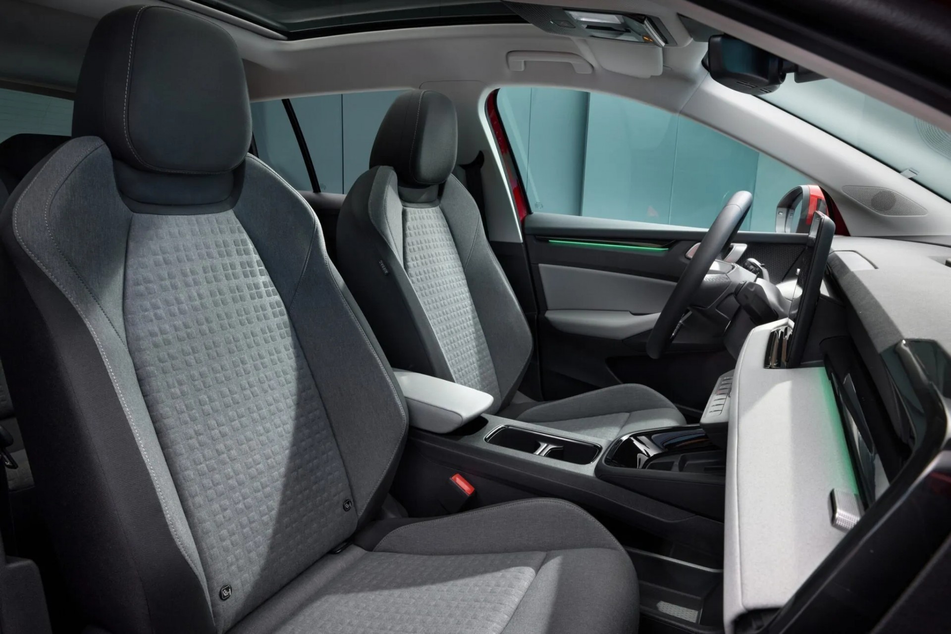 SUV điện nhỏ con mà thực dụng Skoda Epiq 2026 bắt đầu cho đặt hàng Hàng ghế trước của Skoda Epiq 2026