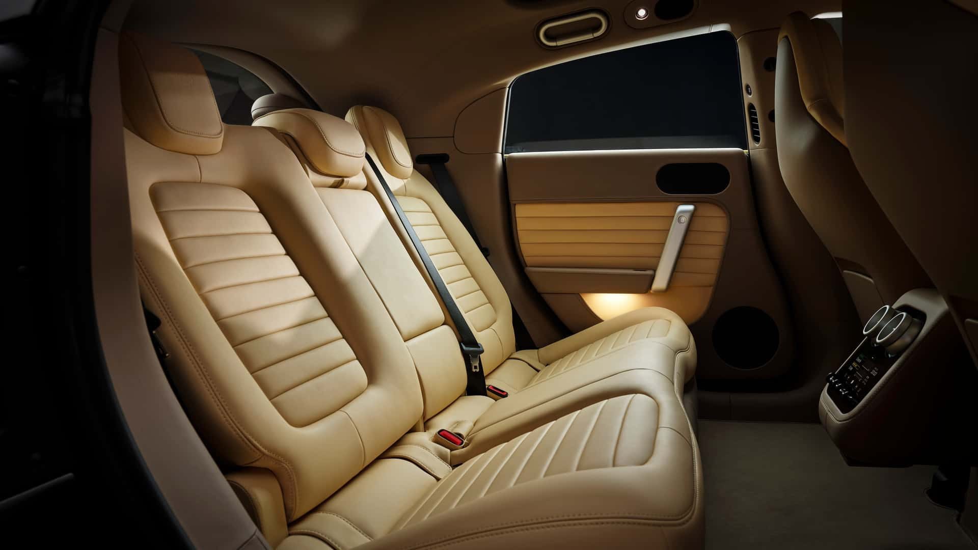Ferrari Luce ra mắt: Phép thử lớn của Ferrari với xe điện hạng sang Ferrari Luce ra mắt: Phép thử lớn của Ferrari với xe điện hạng sang