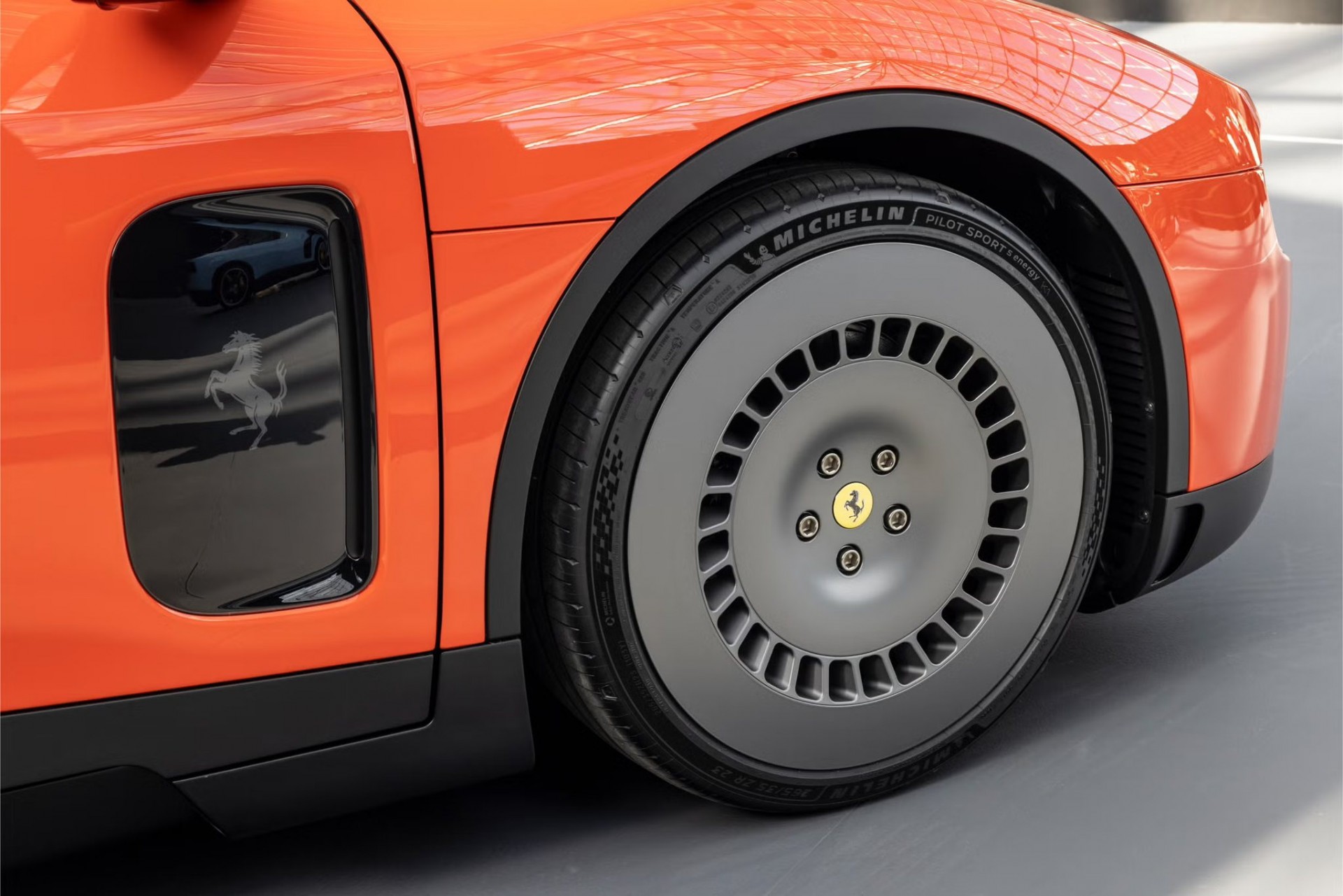 Ferrari Luce ra mắt: Phép thử lớn của Ferrari với xe điện hạng sang Ferrari Luce ra mắt: Phép thử lớn của Ferrari với xe điện hạng sang