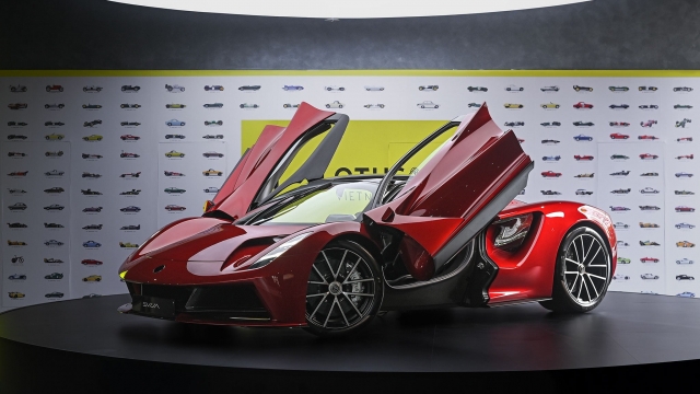 Ngắm tận mắt những "quái thú" triệu đô của thương hiệu xe Lotus tại Việt Nam