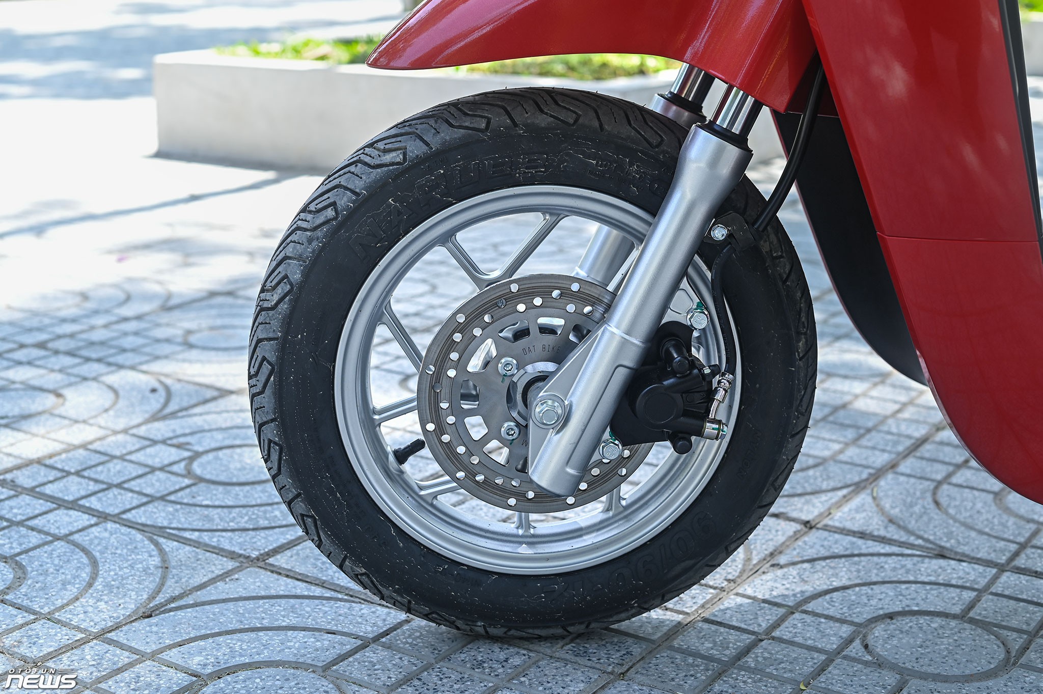 So sánh ERA E1 và ERA E2 - 2 phiên bản của mẫu xe điện mới nhất nhà DatBike So sánh ERA E1 và ERA E2 2 phiên bản của mẫu xe điện mới nhất nhà DatBike