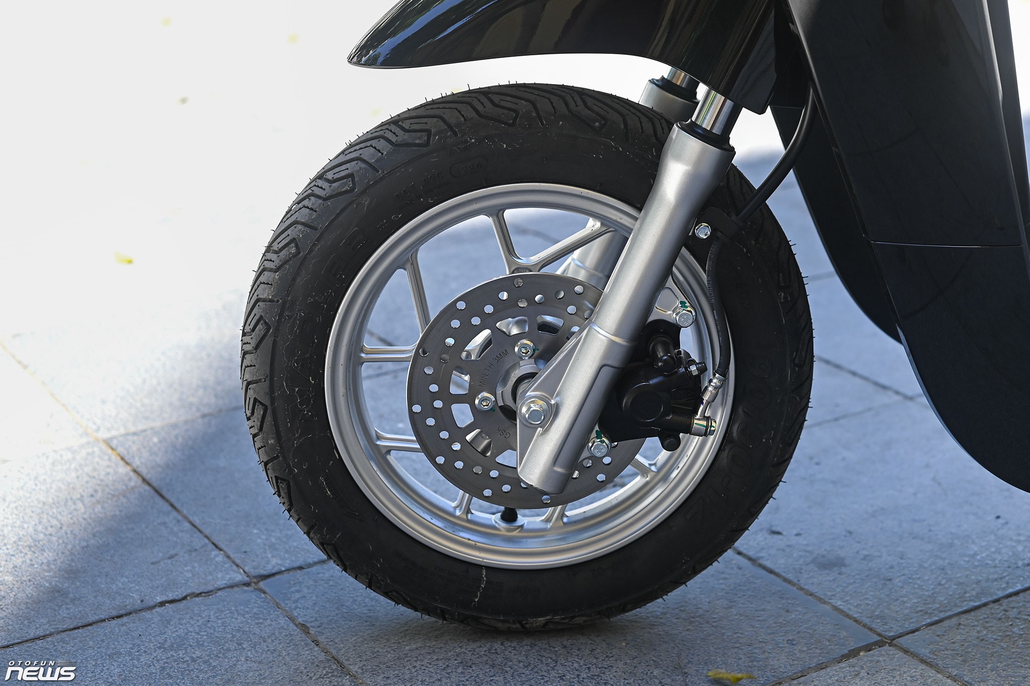 So sánh ERA E1 và ERA E2 - 2 phiên bản của mẫu xe điện mới nhất nhà DatBike So sánh ERA E1 và ERA E2 2 phiên bản của mẫu xe điện mới nhất nhà DatBike