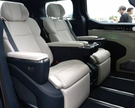 MPV điện Zeekr 009 nhận cọc: Giá 4,2 tỷ, ngang Toyota Alphard - có gì để thuyết phục khách Việt? MPV điện Zeekr 009 nhận cọc: Giá 4,2 tỷ, ngang Toyota Alphard - có gì để thuyết phục khách Việt?