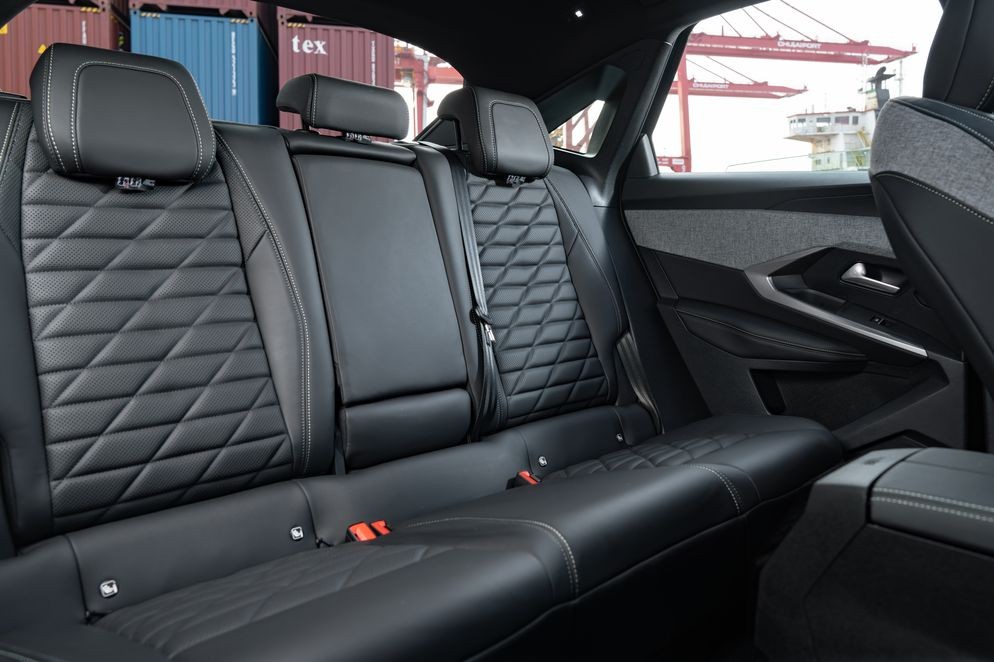 Peugeot 3008 và 5008 mới ra mắt, nâng cấp về công nghệ và tăng giá bán Peugeot 3008 và 5008 mới ra mắt, nâng cấp về công nghệ và tăng giá bán