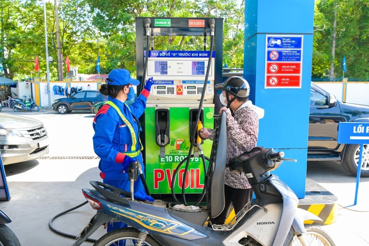 Từ hôm nay 1/6/2026, xăng sinh học E10 chính thức bán đại trà trên toàn quốc Từ hôm nay 1/6/2026, xăng sinh học E10 chính thức bán đại trà trên toàn quốc