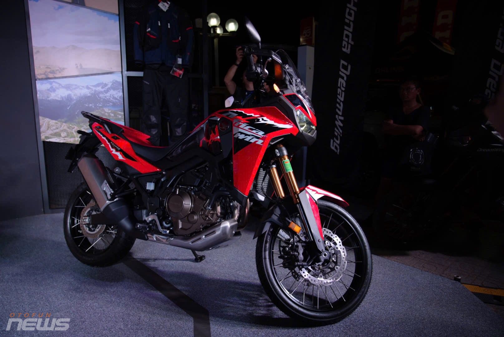 Honda Africa Twin 2026 ra mắt, giá từ 540 triệu đồng Honda Africa Twin 2026 ra mắt