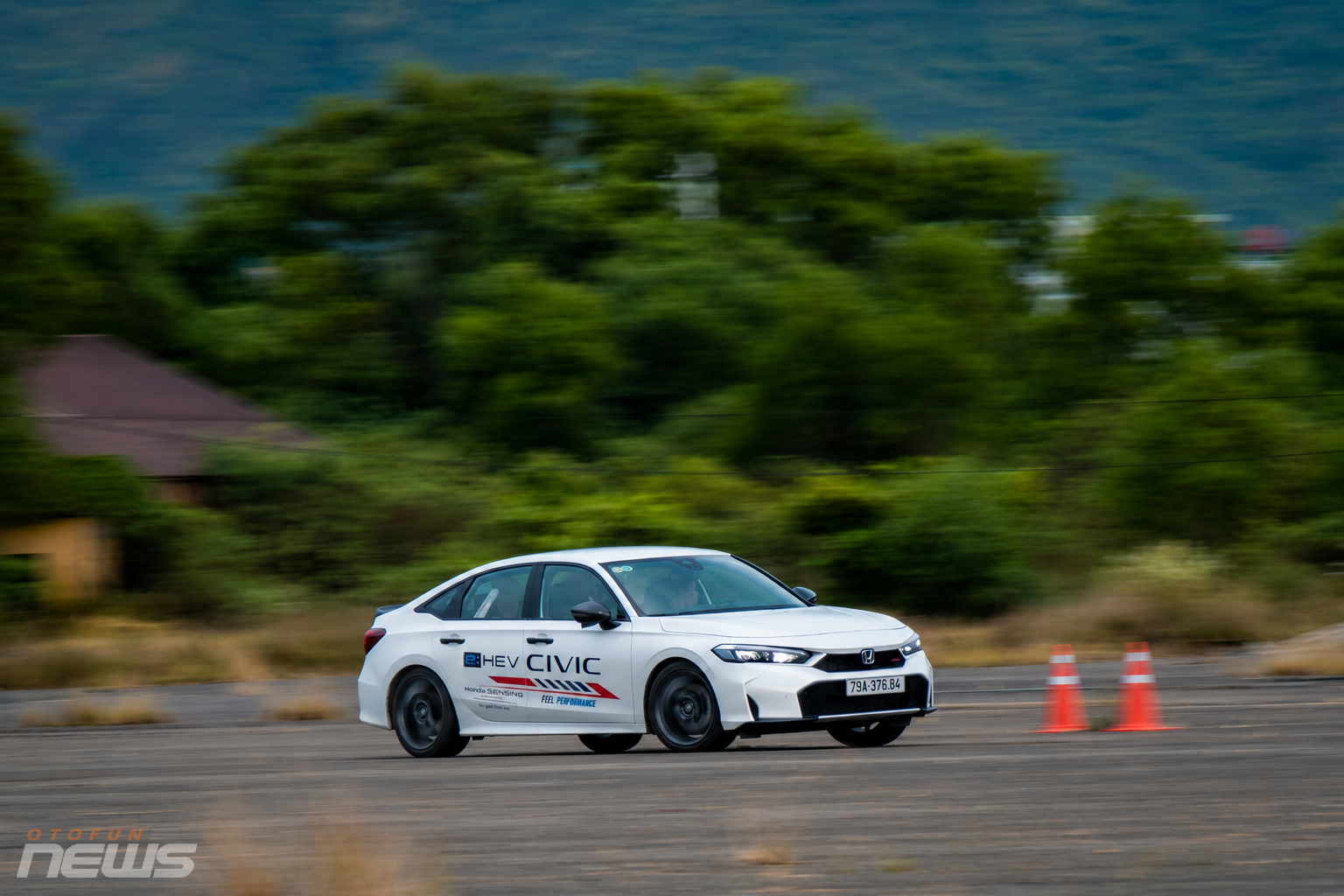 Lái Honda hybrid 1.000 km: Êm, tiết kiệm, chạy đường dài có thực sự phù hợp? Lái Honda hybrid 1.000 km: Êm, tiết kiệm, chạy đường dài có thực sự phù hợp?