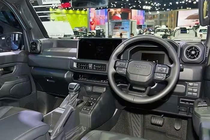 Toyota Land Cruiser FJ sắp bán tại Việt Nam, khoảng từ 1,19 tỷ đồng Toyota Land Cruiser FJ sắp bán tại Việt Nam, khoảng từ 1,19 tỷ đồng