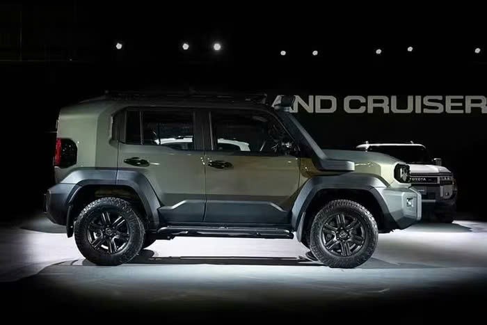 Toyota Land Cruiser FJ sắp bán tại Việt Nam, khoảng từ 1,19 tỷ đồng Toyota Land Cruiser FJ sắp bán tại Việt Nam, khoảng từ 1,19 tỷ đồng