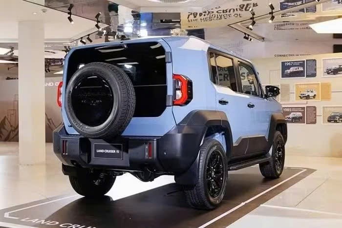 Toyota Land Cruiser FJ sắp bán tại Việt Nam, khoảng từ 1,19 tỷ đồng Toyota Land Cruiser FJ sắp bán tại Việt Nam, khoảng từ 1,19 tỷ đồng