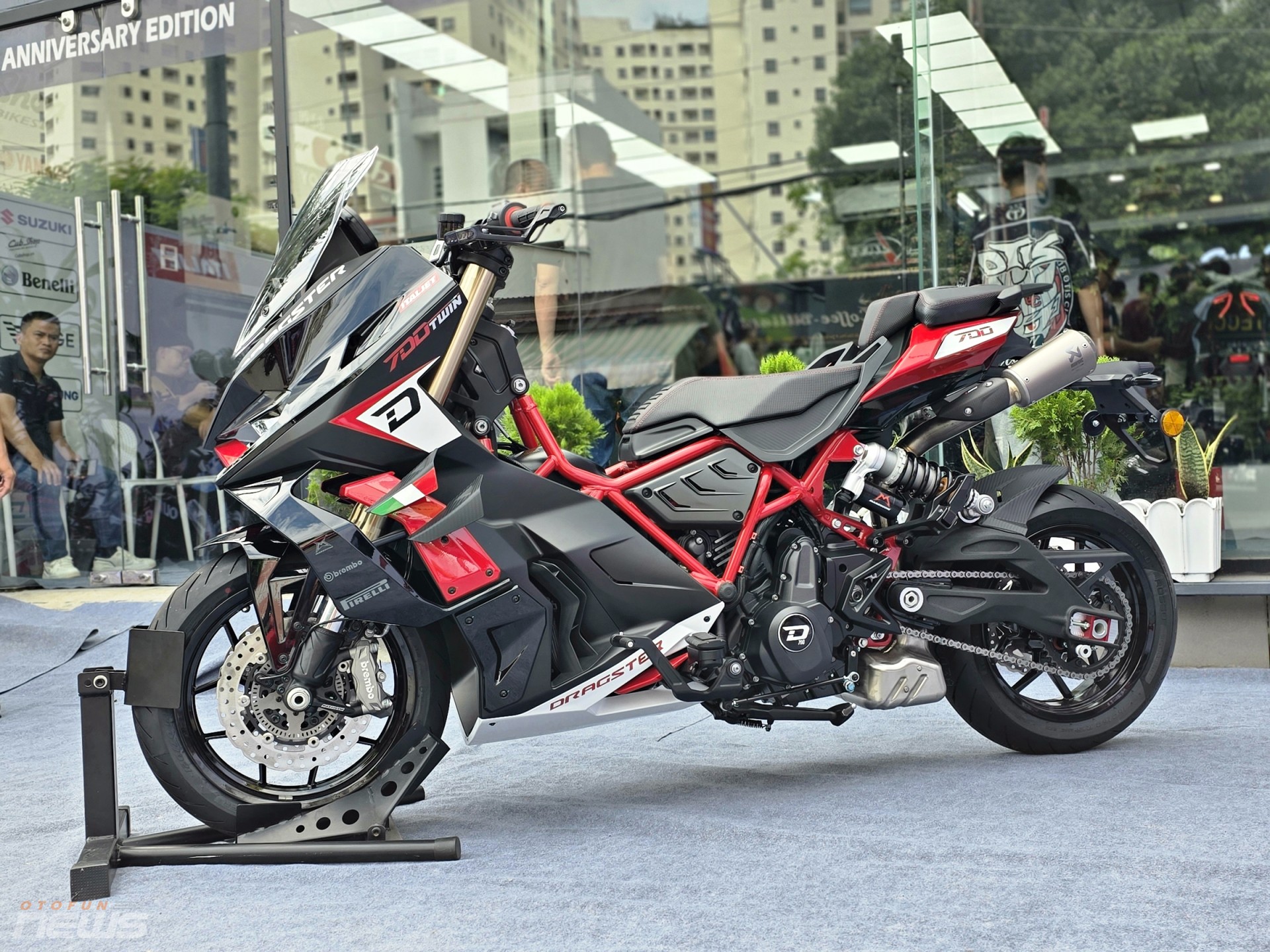 Italjet Dragster 700 Twin về Việt Nam với số lượng 25 xe, giá 428 triệu đồng Italjet Dragster 700 Twin về Việt Nam với số lượng 25 xe, giá 428 triệu đồng