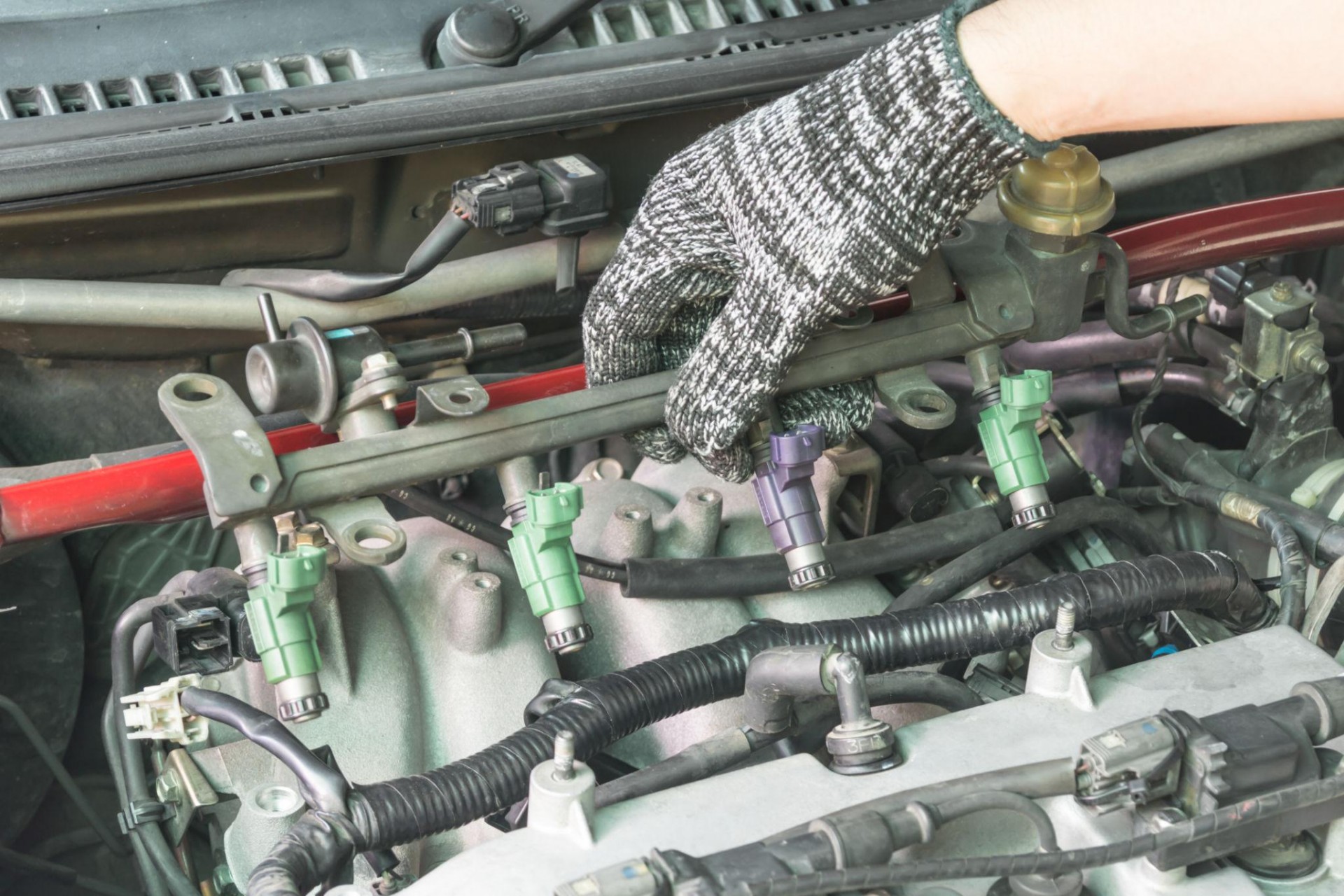 Bảo dưỡng xe chạy xăng E10 ra sao, có tốn kém hơn xăng RON95 không? Bảo dưỡng xe chạy xăng E10 ra sao, có tốn kém hơn xăng RON95 không?