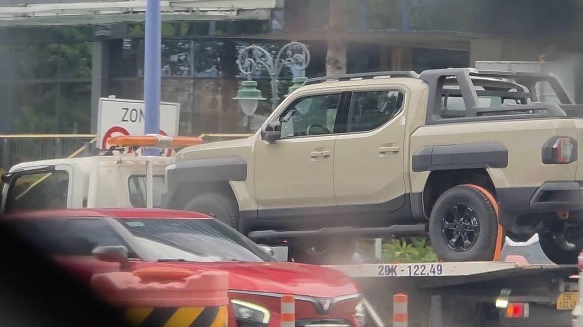Kia Tasman lộ diện Tại TP.HCM, Ranger và Hilux có lo ngại?