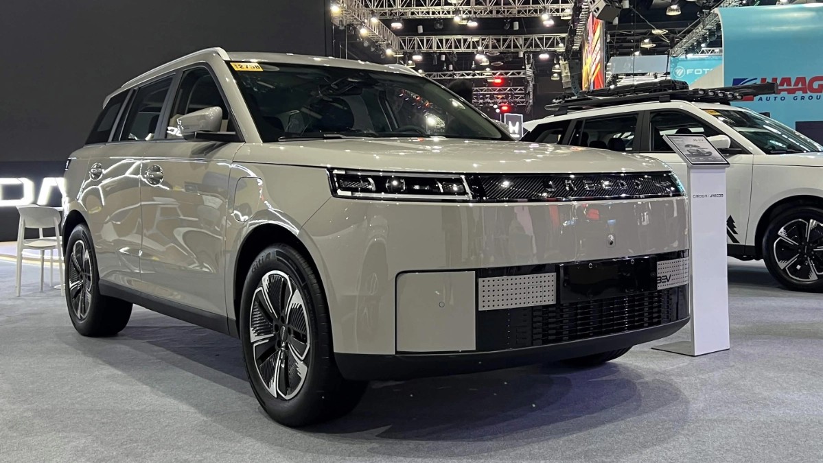 Jaecoo J5 EV bắt đầu nhận đặt hàng ở thị trường láng giềng Việt Nam, giá từ 598 triệu đồng