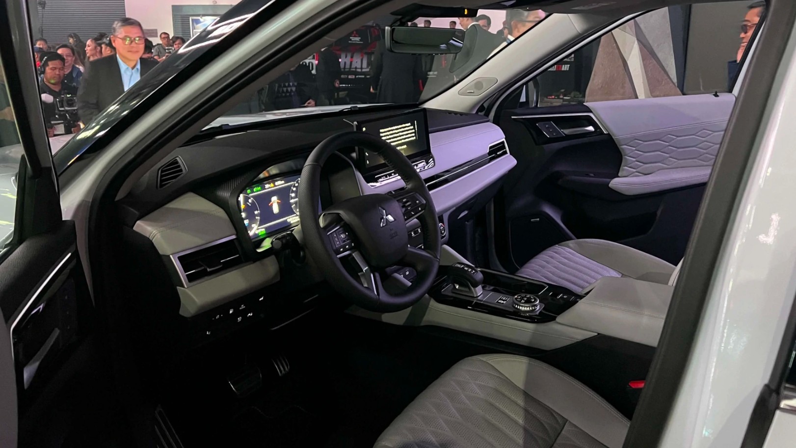 Mitsubishi Outlander PHEV 2026 ra mắt Đông Nam Á, liệu có về Việt Nam? Mitsubishi Outlander PHEV 2026 ra mắt Đông Nam Á, liệu có về Việt Nam?