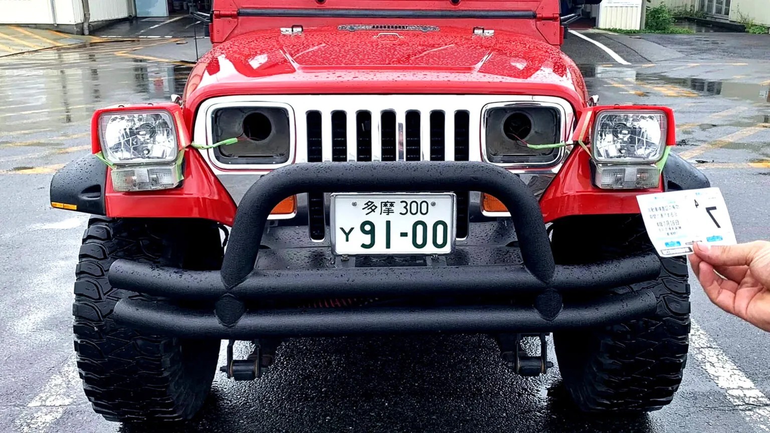 Jeep Wrangler vượt kiểm định Nhật Bản bằng đèn pha gắn hộp giấy Jeep Wrangler vượt kiểm định Nhật Bản bằng đèn pha gắn hộp giấy