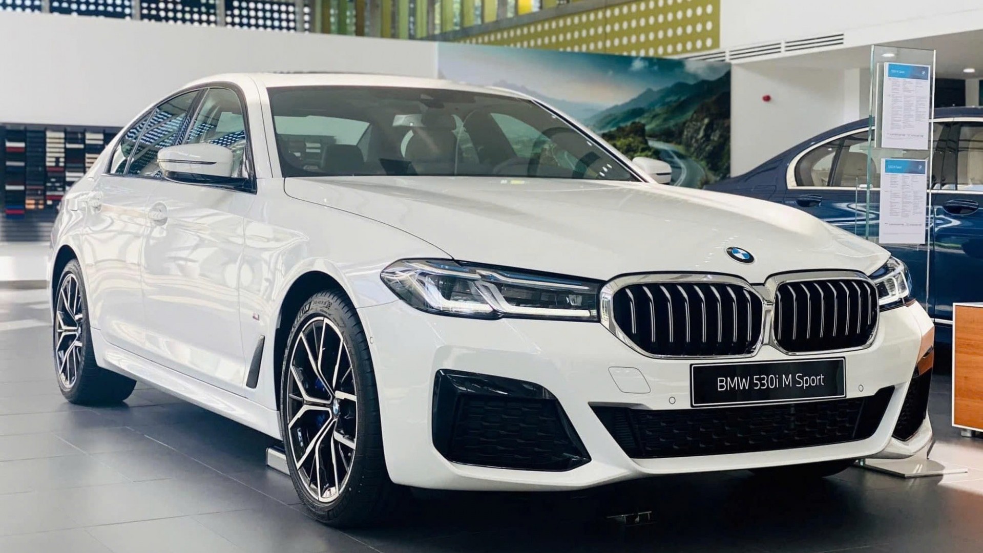 BMW 5 Series dọn kho giảm giá mạnh tại đại lý, bản 'full' dưới 2 tỷ đồng