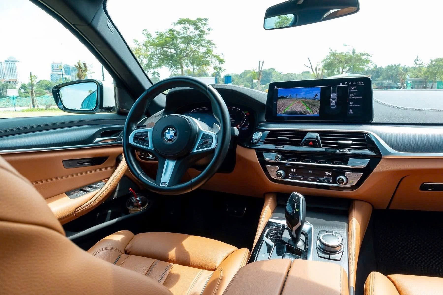 BMW 5 Series dọn kho giảm giá mạnh tại đại lý, bản 'full' dưới 2 tỷ đồng BMW 5 Series dọn kho giảm giá mạnh tại đại lý, bản 'full' dưới 2 tỷ đồng