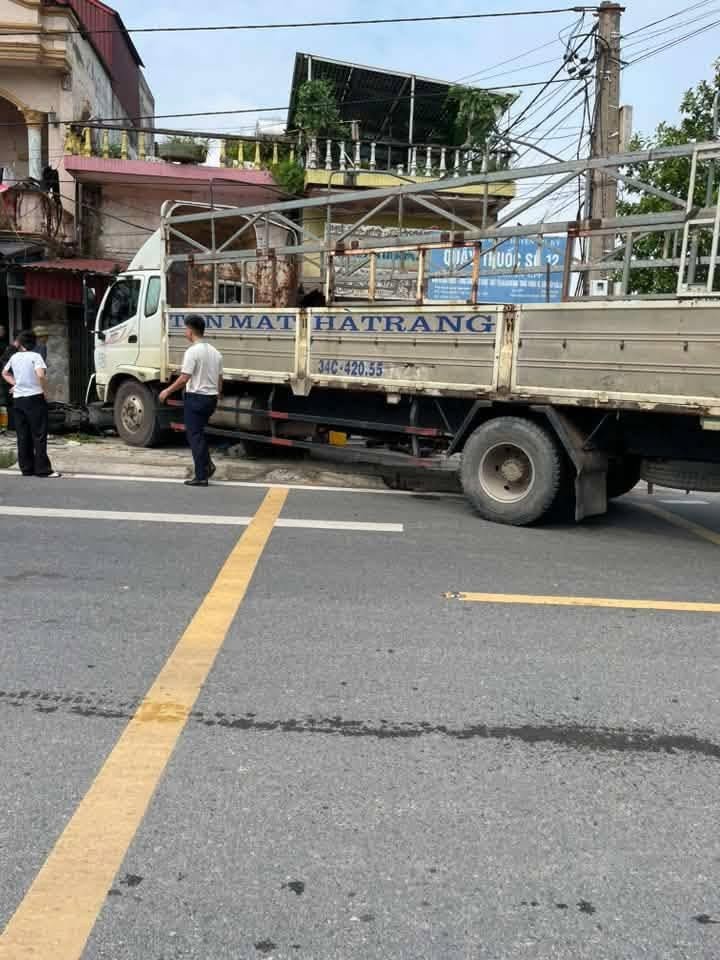 Tổng hợp tin tức tai nạn giao thông mới nhất ngày hôm nay 12/6/2026 Tổng hợp tin tức tai nạn giao thông mới nhất ngày hôm nay 12/6/2026