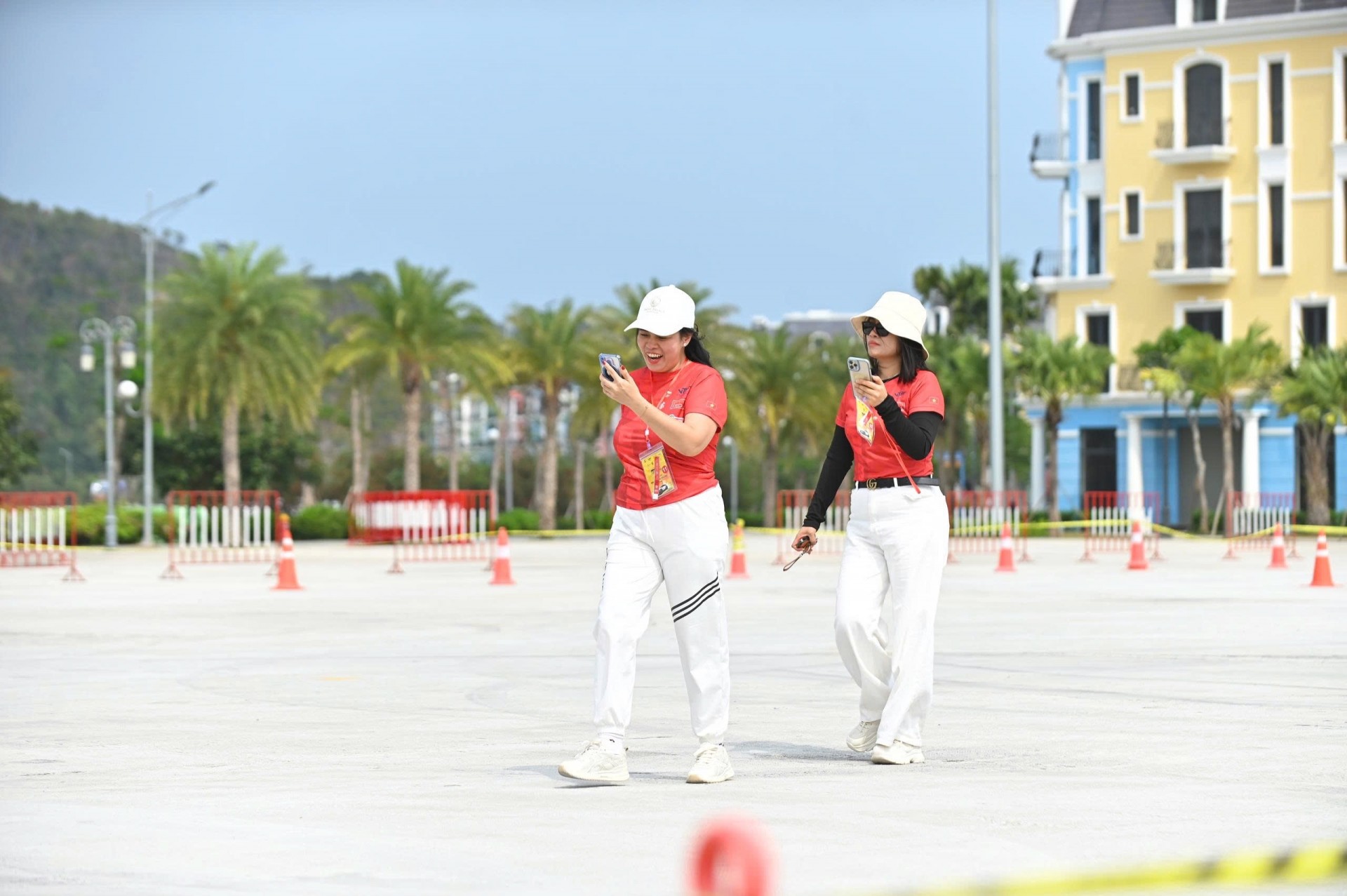 Nữ tay đua Gymkhana: Kỹ năng đua không phụ thuộc giới tính Nữ tay đua Gymkhana: Kỹ năng đua không phụ thuộc giới tính