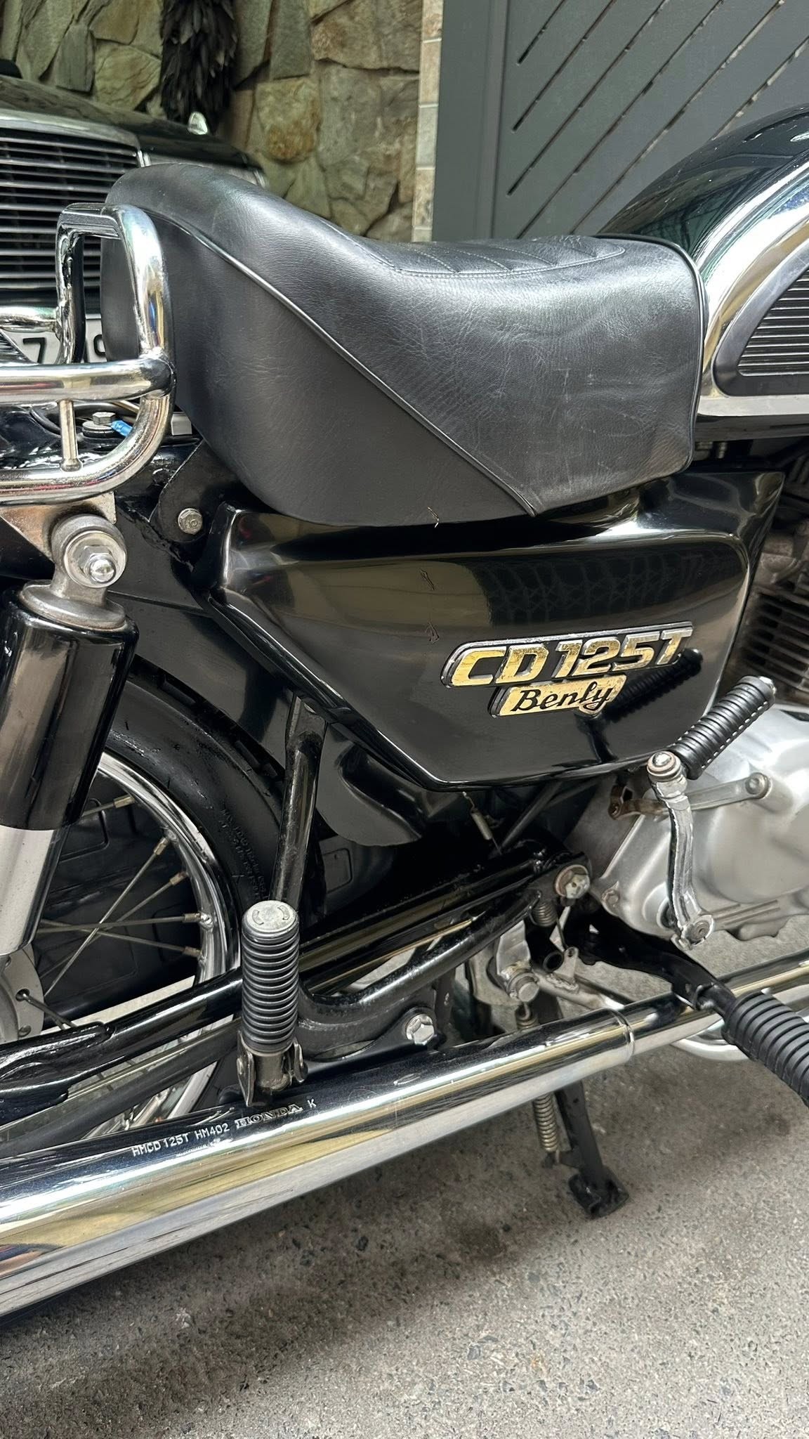 Xe máy cổ Honda CD125T Benly hơn 40 năm tuổi giá 275 triệu, đắt ngang SH 350i Xe máy cổ Honda CD125T Benly hơn 40 năm tuổi giá 275 triệu, đắt ngang SH 350i